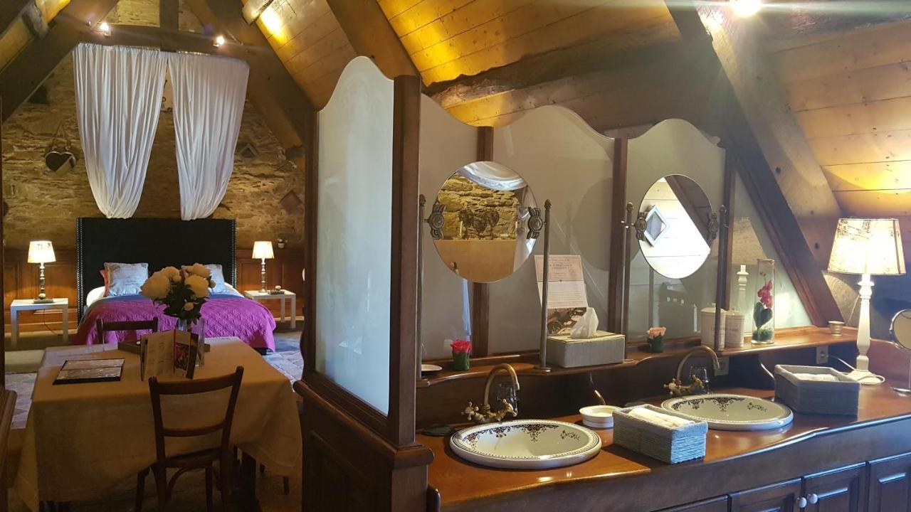 Le Cafe Du Village - Bar A Cocktails & A Ambiance Lohéac Buitenkant foto